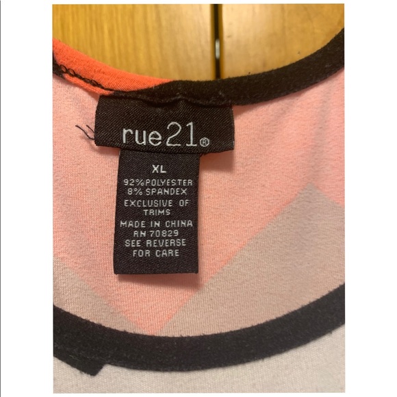 Rue 21 Tank Top - Picture 2 of 3
